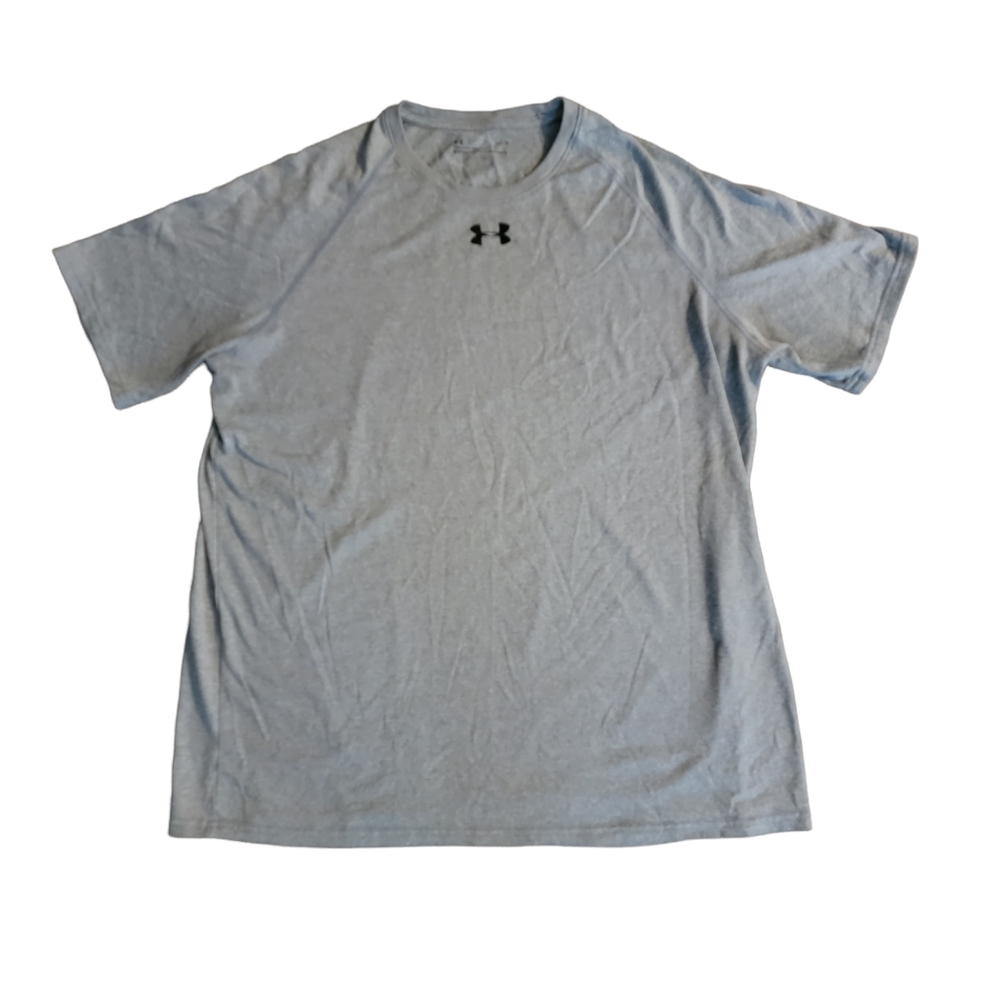 Under Armour heat gear men's shirt.       T3